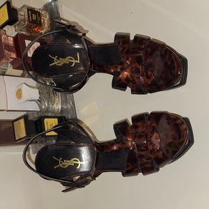 Patent Leather Saint Laurent Tribute Heels